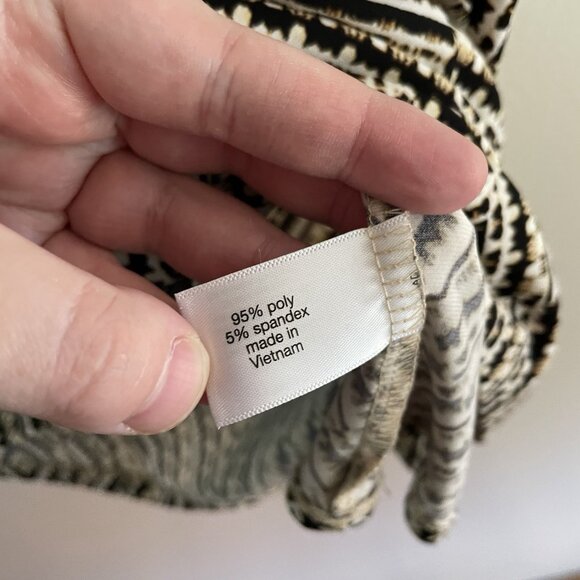 Lane Bryant Womn Plus 26/28 White/Black Boat Neck Zipper Shoulder Sleeveless Top - Picture 6 of 8